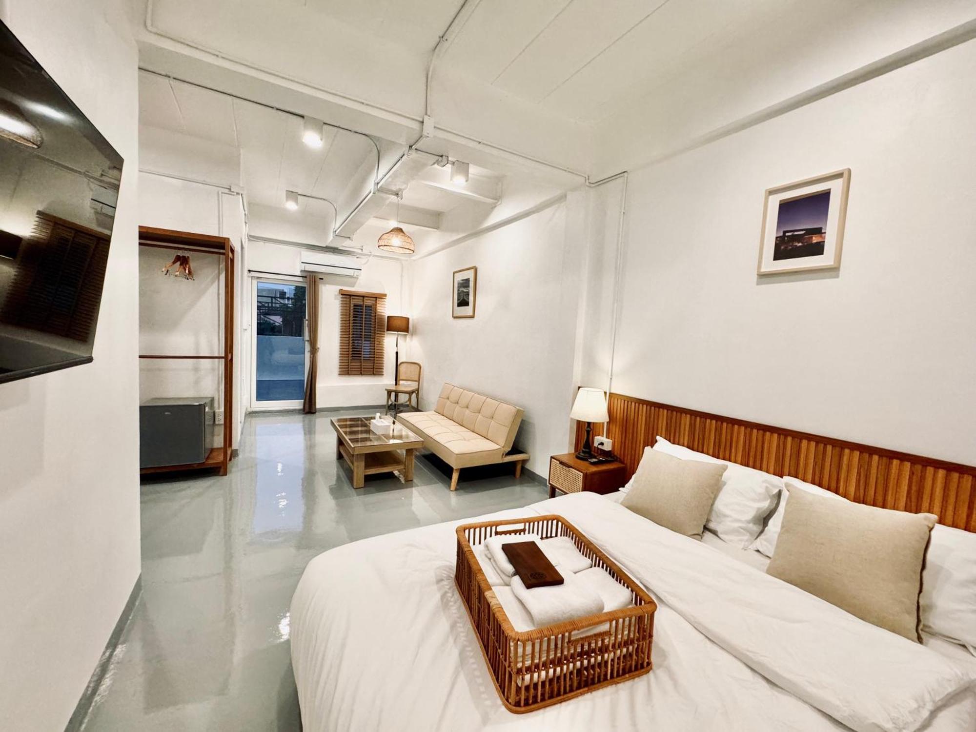 Momento Hotel And Cafe Khon Kaen Exterior photo