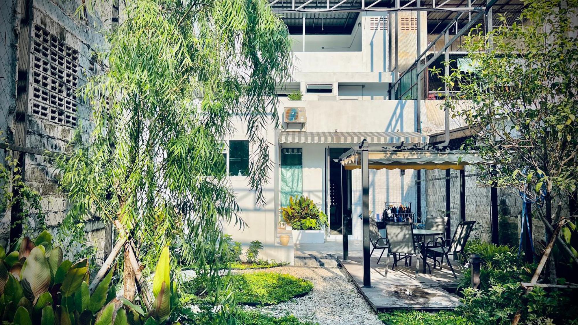 Momento Hotel And Cafe Khon Kaen Exterior photo